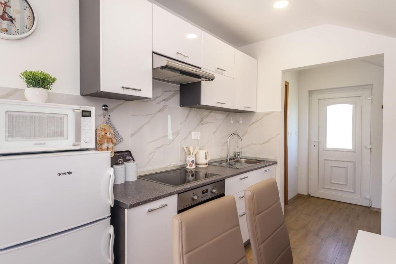 Bonaca Apartment Rogotin Екстериор снимка