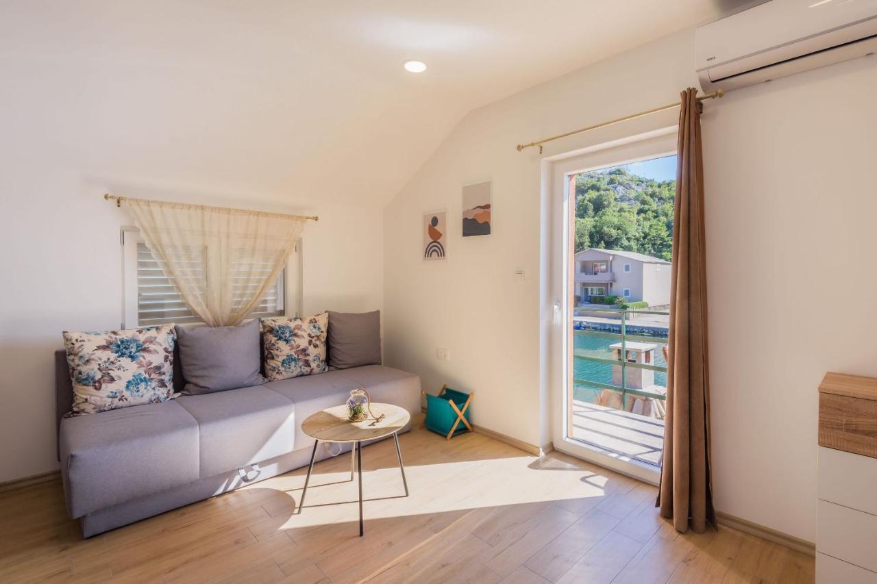 Bonaca Apartment Rogotin Екстериор снимка